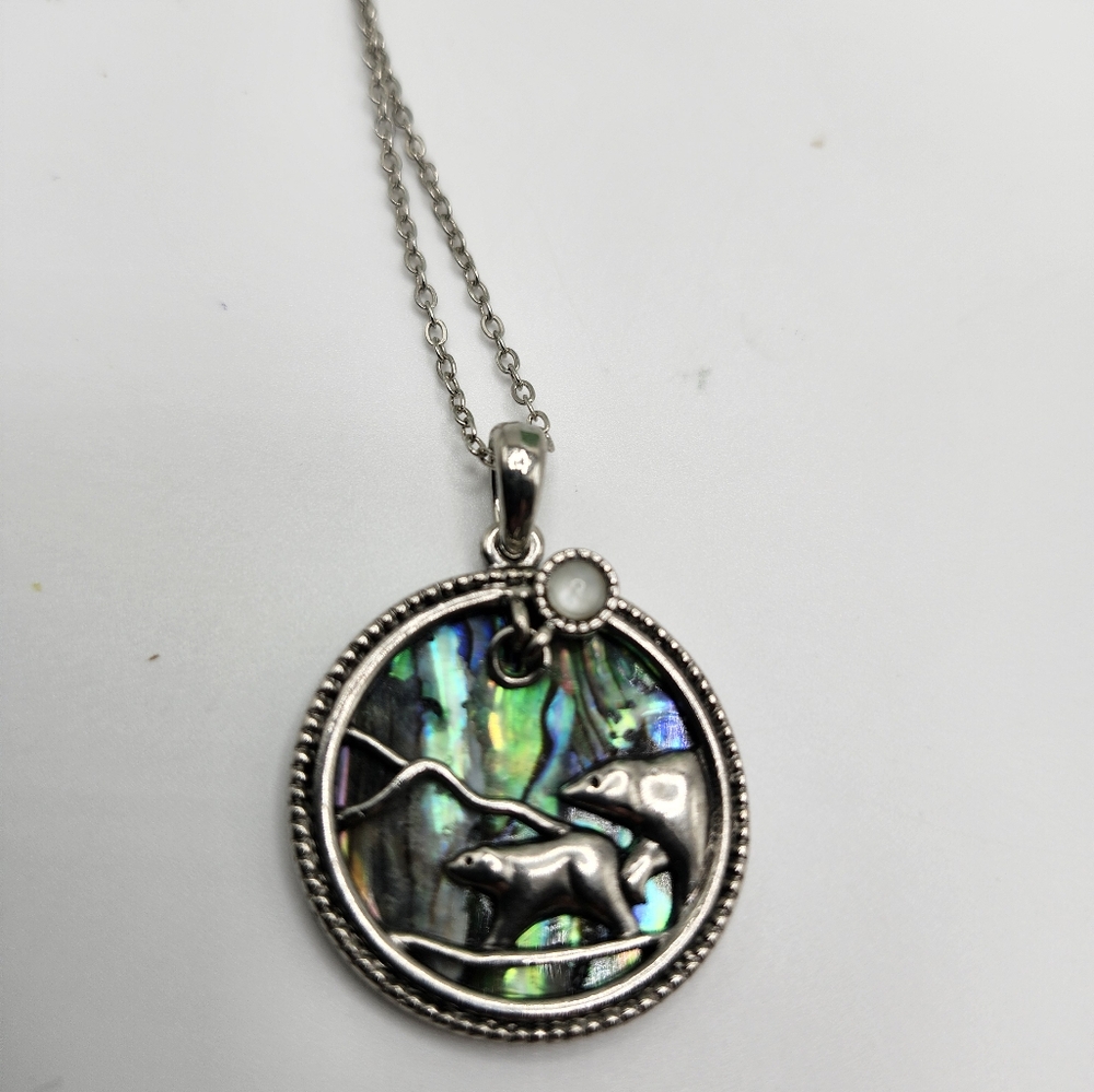 Glacier Pearle Moonlight Bears Abalone with Mother of Pearl charm.  Silver.